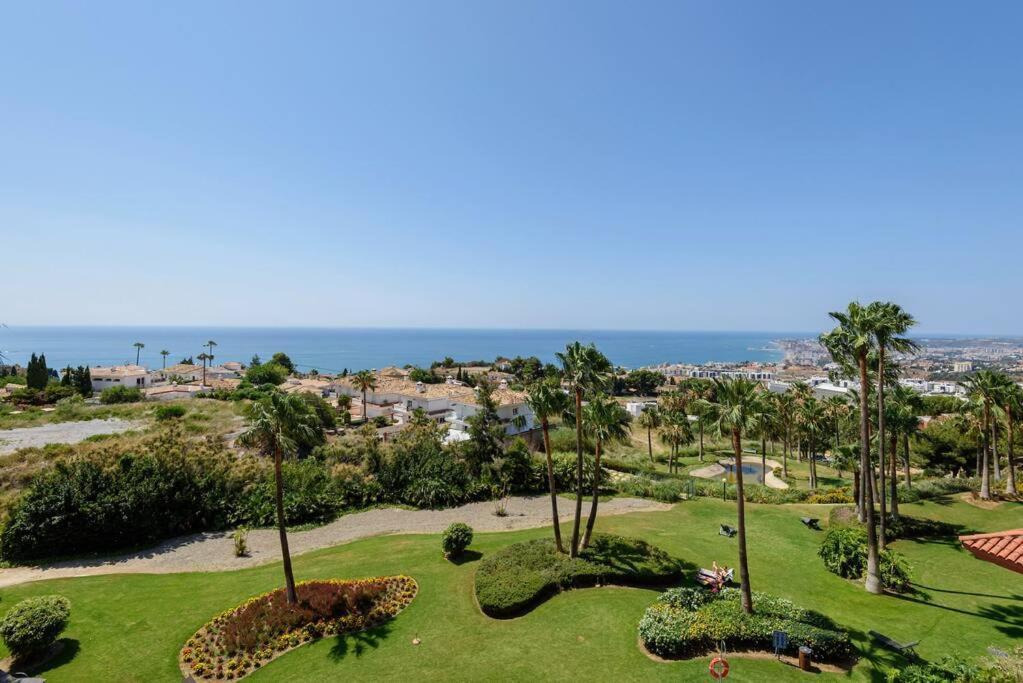 Benalmadena Luxury Apartment Benalmádena Exterior foto